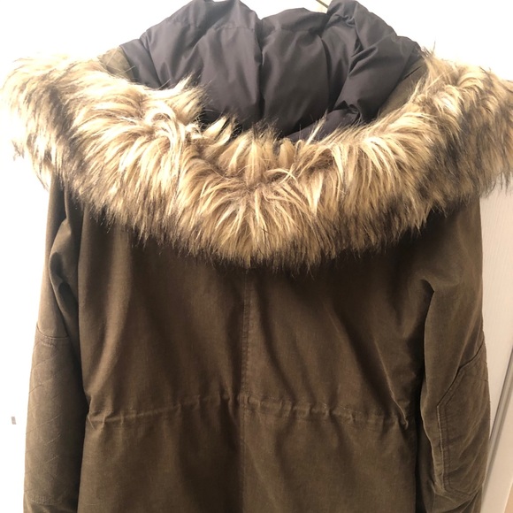 Aritzia Parka - Picture 3 of 5